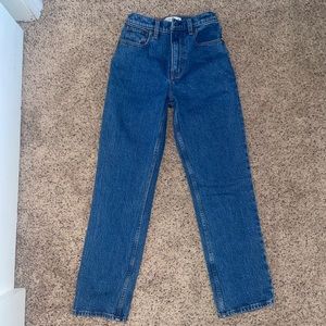 Abercrombie Ultra High Rise 90s Straight Jean Dark 24(00) Short